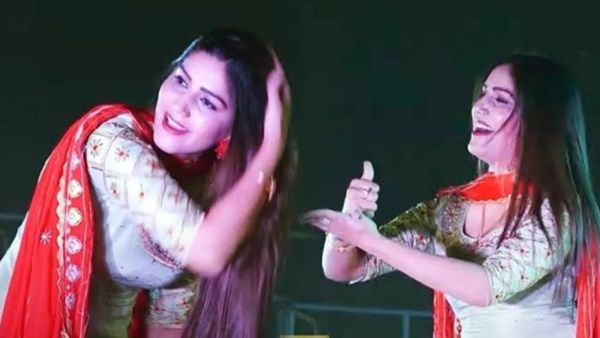 Haryanvi Song: 'खुले-खुले बाल...' पर सपना चौधरी ने लगाई जोरदार ठुमके, वीडियो ने यूट्यूब पर मचाया बवाल