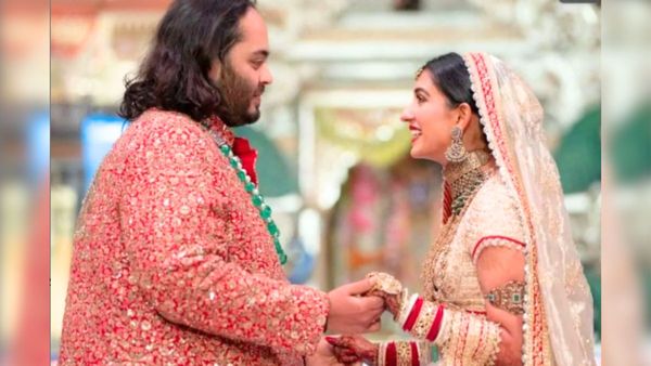 7 फेरों से पहले Anant-Radhika ने किया धमाकेदार डांस, फिर दुल्हन ने किया कुछ ऐसा कि देखता रह गया अंबानी परिवार
