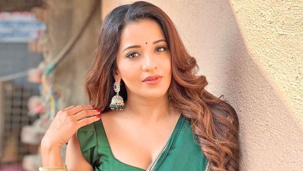 'तौबा-तौबा' पर मोनालिसा ने किया ऐसा डांस कि लोग बोले- आप रहने दो सबके बस की बात नहीं...