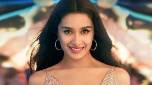 Shraddha Kapoor क्या जल्द करने वाली हैं शादी? बॉयफ्रेंड के नाम को गले से लगाकर घूमती है एक्ट्रेस