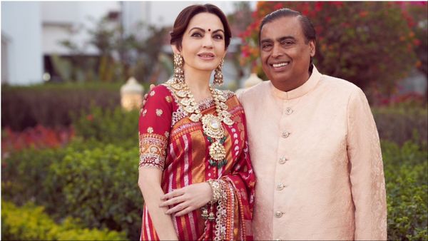 Nita Ambani के लिए टेस्टी खाना बनाने वाली कुक की सैलरी आपको देगी झटका, किसी IAS जितनी देती हैं तन्ख्वाह