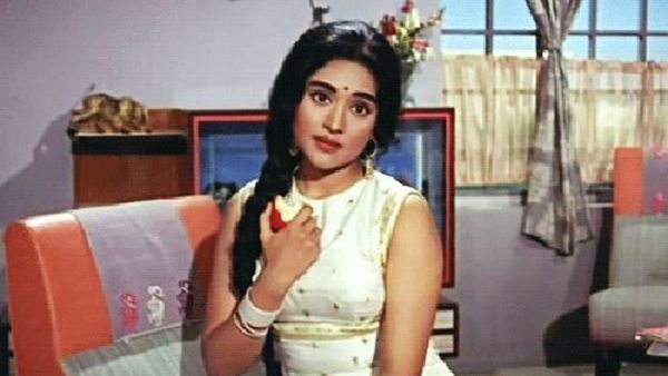 इलाज करते वक़्त डॉक्टर पर अपना दिल हार बैठी ये हसीना, कपूर खानदार के शहजादे संग रह चुके हैं अफेयर के चर्चे