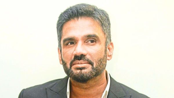 जब सरकार ने भी खींच लिए थे हाथ तब सुनील शेट्टी ने की थी 128 सेक्स वर्कर्स की मदद, उठाया था उनका पूरा खर्चा...