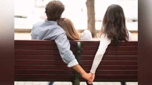 शादी के दो महीने के बाद ही पत्नी को धोखा दे रहा था ये मशहूर एक्टर? मेकअप वैन में रंगे हाथों पकड़ा गया!