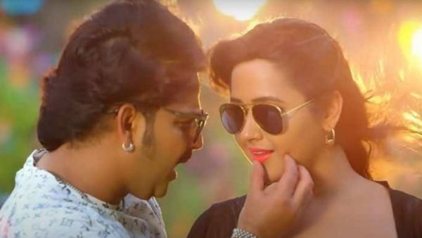 Bhojpuri Video: पवन सिंह ने काजल राघवानी के साथ मचाया गदर, वीडियो में खूब किया डांस और रोमांस