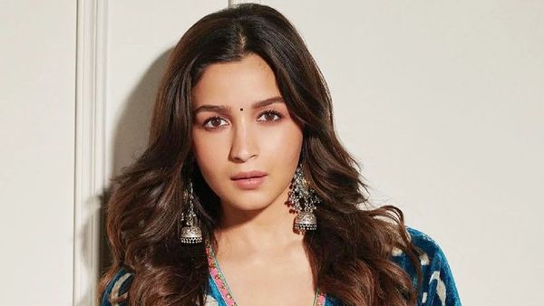'निर्भया कांड के बाद भी..' Alia Bhatt ने पश्चिम बंगाल में महिला डॉक्टर के रेप-मर्डर केस पर तोड़ी चुप्पी!