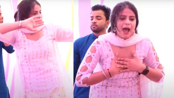 Haryanvi Dance: इस डांसर ने छोड़ा सपना चौधरी को भी पीछे, मटकाई ऐसी कमर की लोगों ने खड़े होकर बजाईं तालियां