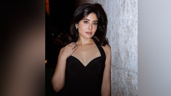 'आपकी किस्मत का फैसला..' नेपोटिज्म पर ये क्या बोल गईं Kritika Kamra, चर्चा में है एक्ट्रेस का बयान!