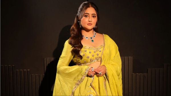 Rashami Desai ने शेयर किया दिल तोड़ने वाला वीडियो, हिंदू लड़की की पहले बेइज्जती की और फिर तालाब में फेंका