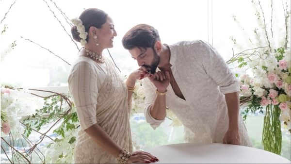 जिस घर में Sonakshi Sinha ने की थी शादी, अब उसी को बेचने पर हुईं ऊतारू, फैंस बोले-'इतनी जल्दी पीछा छुड़ा लिया'