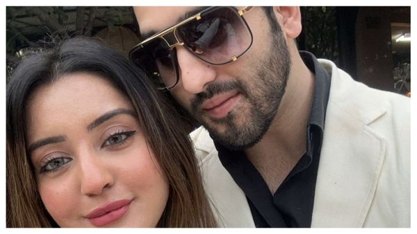 29 साल के अंकित कालरा की मौत से बेसुध पत्नी इंशा, सदमें में तस्वीरें दिखाकर बोली- फिर से तुम्हारे साथ जागना…