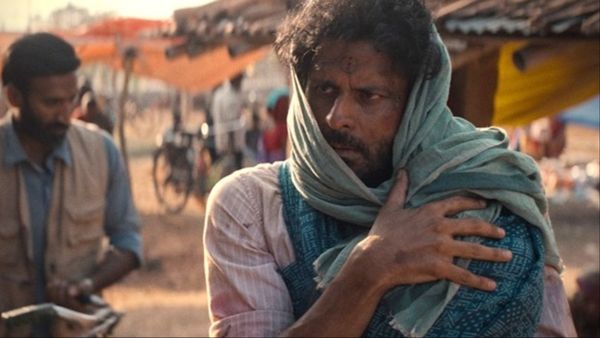 Manoj Bajpayee को हुई ये गंभीर बीमारी, बैठे-बैठे आने लगते है दौरे, निपटने के लिए करना पड़ता है ये काम