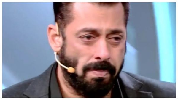 मां की डेड बॉडी के पास फुटपाथ पर इस हाल में रोती बिलखती मिली सलमान खान की बहन!