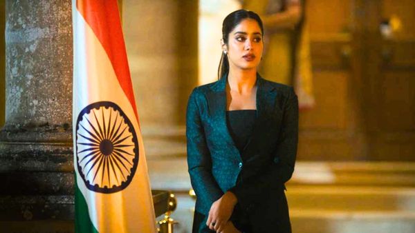Ulajh BO Prediction : ओपनिंग डे पर फुस्स साबित होगी जाह्नवी कपूर की फिल्म 'उलझ' ? जानें क्या कहते हैं एक्सपर्ट