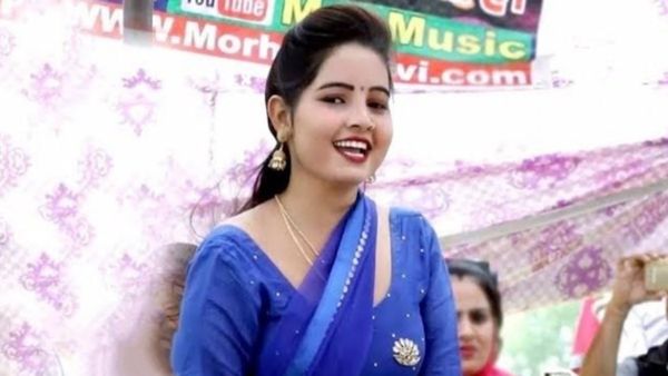 Haryanvi Gana Video: सुनीता बेबी ने 'तागड़ी' पर मारे ठुमके, भीड़ का फिसला मन, देखें वायरल वीडियो
