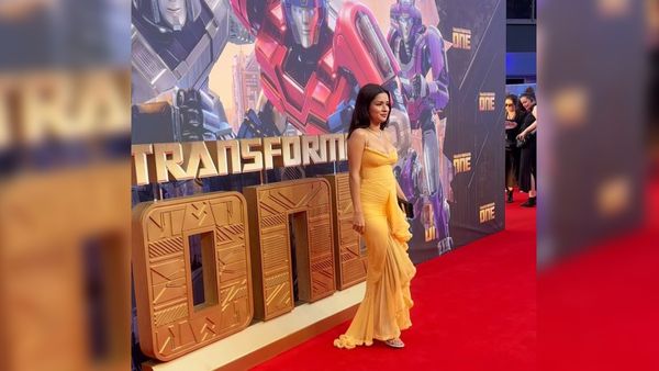 Avneet Kaur ने लंदन में ट्रांसफॉर्मर्स प्रीमियर में पैरामाउंट पिक्चर्स की टीम के साथ की शिरकत!