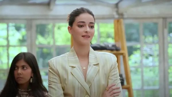 रिलीज होते ही लीक हुई अनन्या पांडे की डेब्यू वेब सीरीज Call Me Bae, नहीं लग रही Piracy पर लगाम!