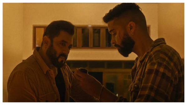 AP Dhillon Firing: कनाडा में एपी ढ‍िल्‍लों के घर के बाहर फायरिंग, बिश्नोई गैंग ने ली जिम्मेदारी, वीडियो वायरल