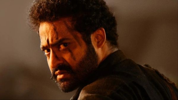 Junior NTR के फैंस ने की सारी हदें पार, गुस्से में थिएटर में मचाई तोड़फोड़, दिल दहलाने वाला वीडियो आया सामने