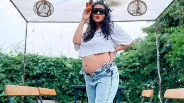40 की उम्र में अचानक प्रेग्नेंट हुई ये हसीना, जानें क्या था एक्ट्रेस का रिएक्शन, बोलीं- 2 महीने तक...
