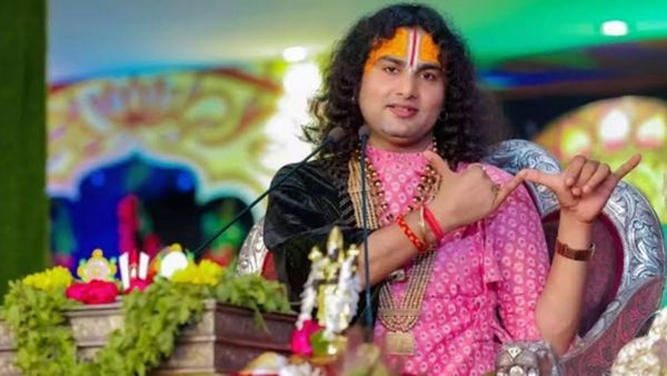 Bigg Boss 18 में जाने पर बुरी तरह ट्रोल हुए अनिरुद्धाचार्य महाराज, सफाई में बोले- बुरी जगह...