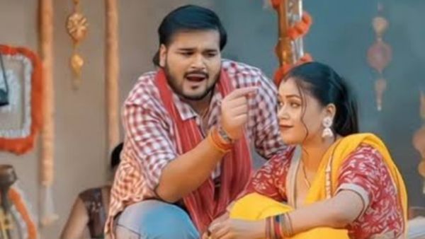 Bhojpuri Video: अरविंद अकेला कल्लू के वीडियो ने मचाया धमाल, एक्ट्रेस की गुलाबी साड़ी पर हुए फ़िदा