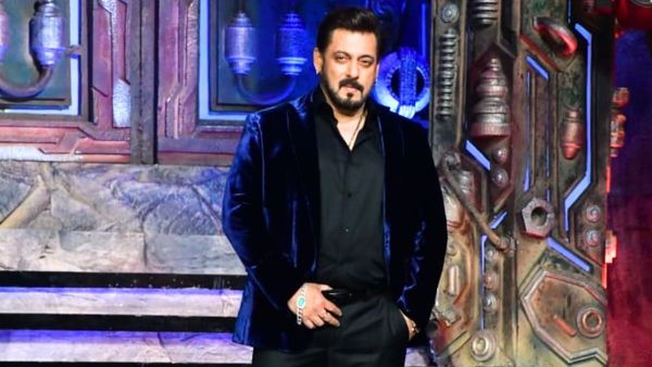 BIGG BOSS 18: बाबा सिद्दीकी की मौत के बाद Salman Khan को सताया डर, बीच में रोक सकते हैं बिग बॉस की शूटिंग ?