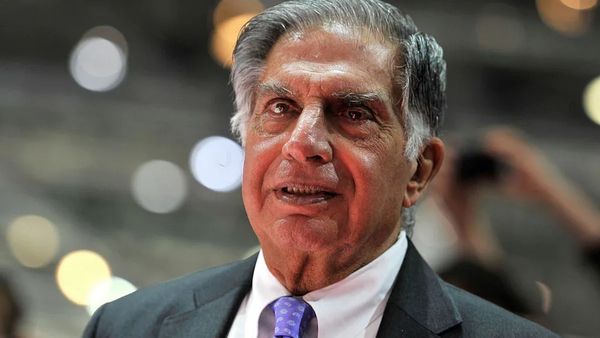 Ratan Tata Death- नहीं रहे 'टाटा ग्रुप' के पूर्व अध्यक्ष रतन टाटा, इतनी आयु में ली अंतिम सांस..