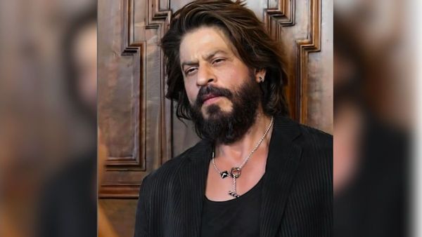 Shah Rukh Khan ने अपनी सासू मां संग किया इस गाने पर जबरदस्त डांस, इस VIRAL VIDEO को देख उड़े फैन्स के होश
