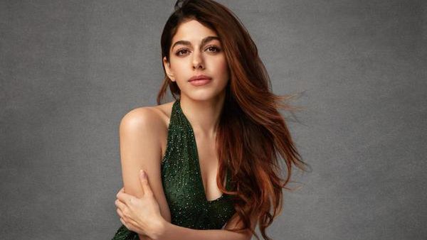 अलाया एफ ने फैन को दिया जवाब, बोलीं- 'आईने में देखो और खुद को कहो कि तुम कितनी हॉट हो'