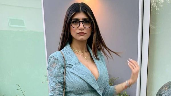 Mia Khalifa के साथ हुआ हादसा, फोटोशूट के दौरान सिर के बल गिरीं, तस्वीरें हो गईं वायरल!