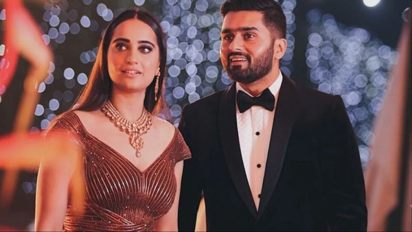 Kusha Kapila का दावा- 'तलाक का ऐलान करने के लिए हम पर दबाव बनाया गया' कहा- 'दो दिन दे रहे हैं वर्ना...'