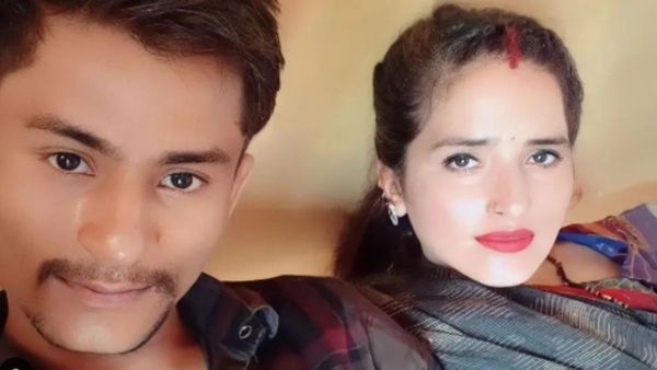Seema Haider को डंडा मारने वाला था सचिन? बाबा ने छीना और लगा दी क्लास, Video Viral