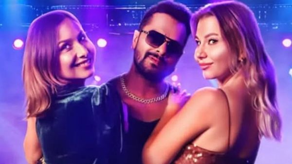 Bhojpuri Video: खेसारी लाल यादव के नए गाने 'रशियन आएगी' का टीज़र आउट, देखें वायरल वीडियो
