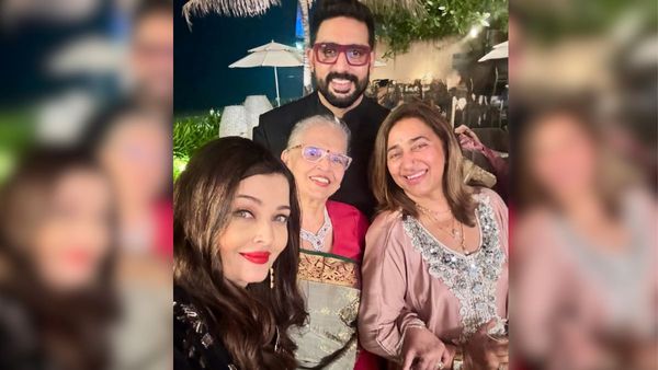 तलाक की खबरों के बीच सासू मां संग तस्वीर खिंचवाते दिखे दामाद अभिषेक बच्चन, ऐश्वर्या राय ने ली सेल्फी, VIRAL