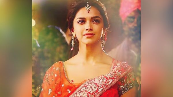 दीपिका पादुकोण स्टारर YJHD 3 जनवरी को होगी री-रिलीज़, फैंस ने बताया इसे बेहतरीन बर्थडे गिफ्ट!