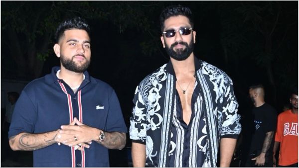 Karan Aujla को स्टेज पर Vicky Kaushal ने रुलाया, कही ऐसी बात कि फूट-फूटकर रो पड़े सिंगर!