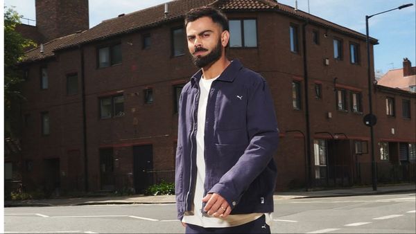 Virat Kohli ने कर दिया इस सिंगर को सोशल मीडिया पर ब्लॉक, पैपराजी के सामने कही ये बात