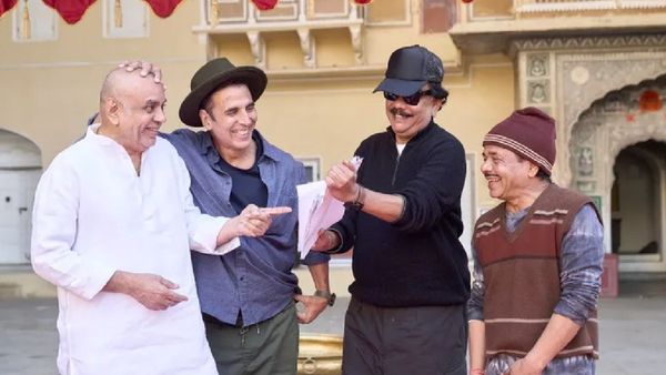 'भूत बंगला' के सेट से सामने आई अक्षय कुमार, परेश रावल और राजपाल यादव की झलक!