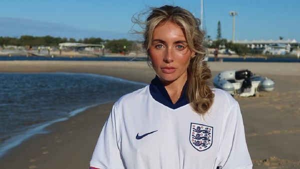 12 घंटो मे 1,057 पुरुषो के साथ एक्ट्रेस ने बनाए संबंध, वीडियो किया शेयर बोली- व्हीलचेयर की जरूरत..