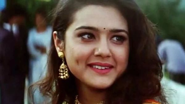 बिन ब्याहे 34 बच्चों की मां बनीं ये एक्ट्रेस, फिर से बॉयफ्रेंड से शादी कर छोड़ा देश