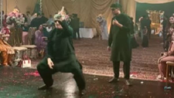 Video: पाकिस्तानी बाप-बेटे ने किया ऐसा पौं-पौं-पौं, डांस में गोविंदा-सलमान खान भी हुए फेल