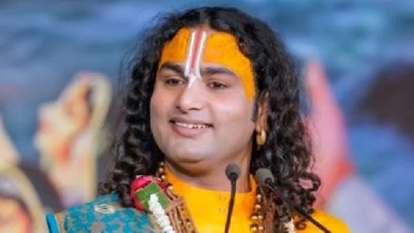 Video- अनिरुद्धाचार्य ने बलात्कार के लिए माता-पिता को ठहराया दोषी, बयान से मचा बवाल