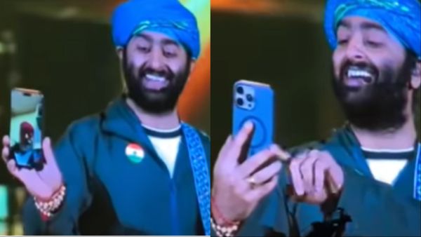Arijit Singh कर रहे थे लाइव परफॉर्म, तभी आया पापा का वीडियो कॉल, फिर कुछ हुआ ऐसा कि वीडियो हो गया वायरल