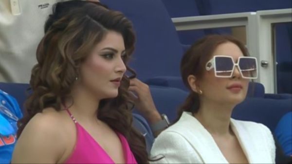 IND Vs PAK का मैच देखने पहुंचीं Urvashi Rautela, इन दो खिलाड़ियो का नाम लेकर लोगों ने खूब चिढ़ाया!