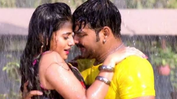 Bhojpuri Video: झरने के नीचे अक्षरा सिंह संग पवन सिंह ऐसा रोमांस देख बढ़ जाएंगी दिल की धड़कन, देखें वीडियो