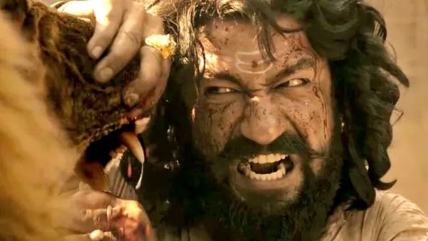 विकी कौशल ने हर हर महादेव के जयघोश से हिलाई बॉक्स ऑफिस की नींव, मिट्टी में दफ्न किए कमाई के सारे रिकॉर्ड