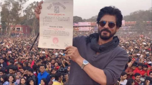 Shah Rukh Khan की मार्कशीट एक बार फिर हुई वायरल, इंग्लिश में मिले 51 नंबर लेकिन इस सब्जेक्ट में तो काटा गदर!