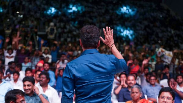 Box Office Record: 200 करोड़ की 8 फिल्मे लगातार देने वाला अकेला सुपरस्टार, मूवी के ऐलान से ही कांप जाते है खान