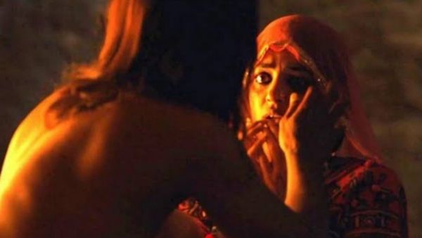 'तुम्हारी पत्नी क्या सोचेगी...?' जब 22 साल बड़े एक्टर संग न्यूड सीन देने पर एक्ट्रेस ने पूछा सवाल, बोलीं- मैं